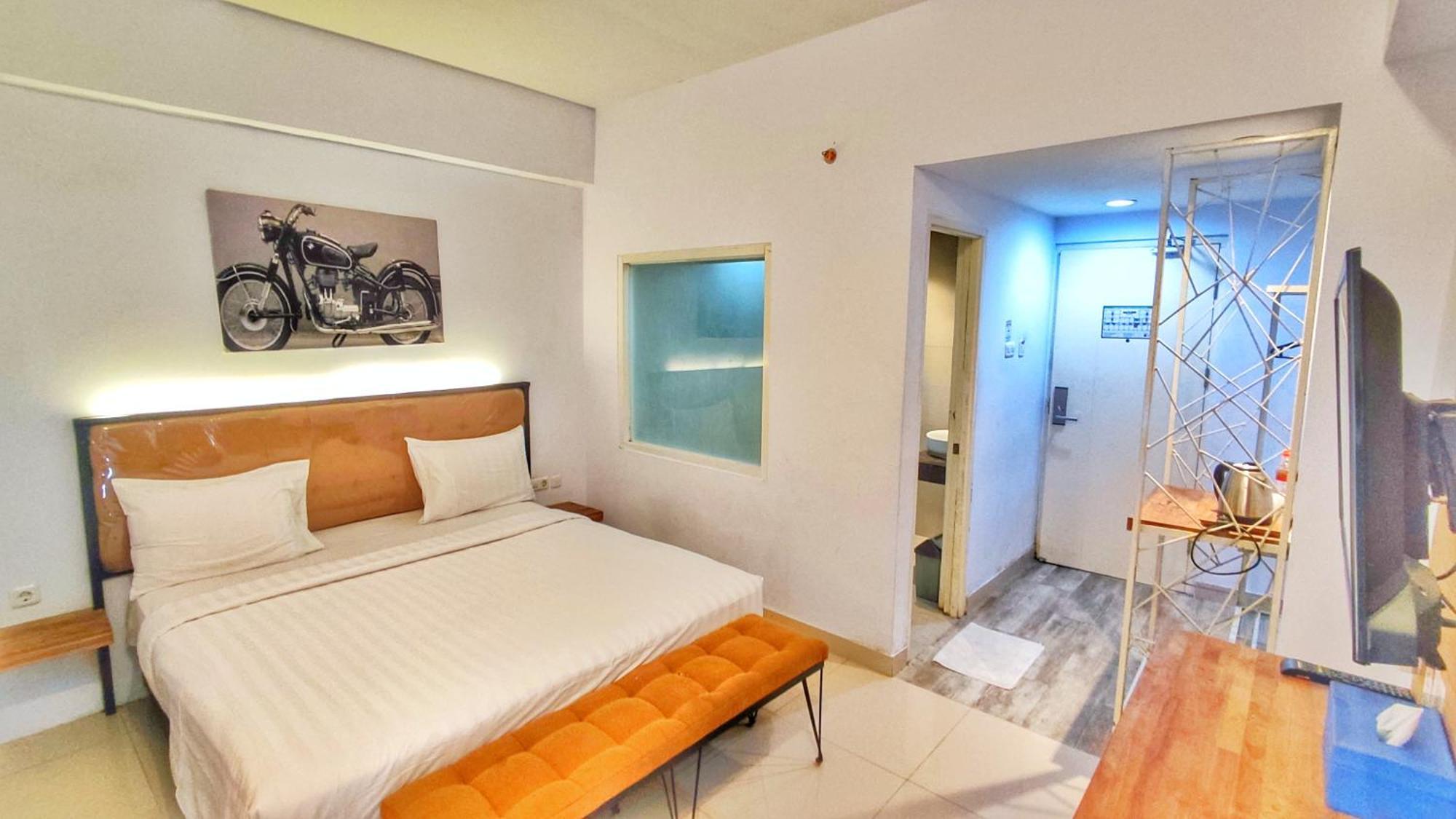 Votel Hotel Charis Tuban Tuban  外观 照片