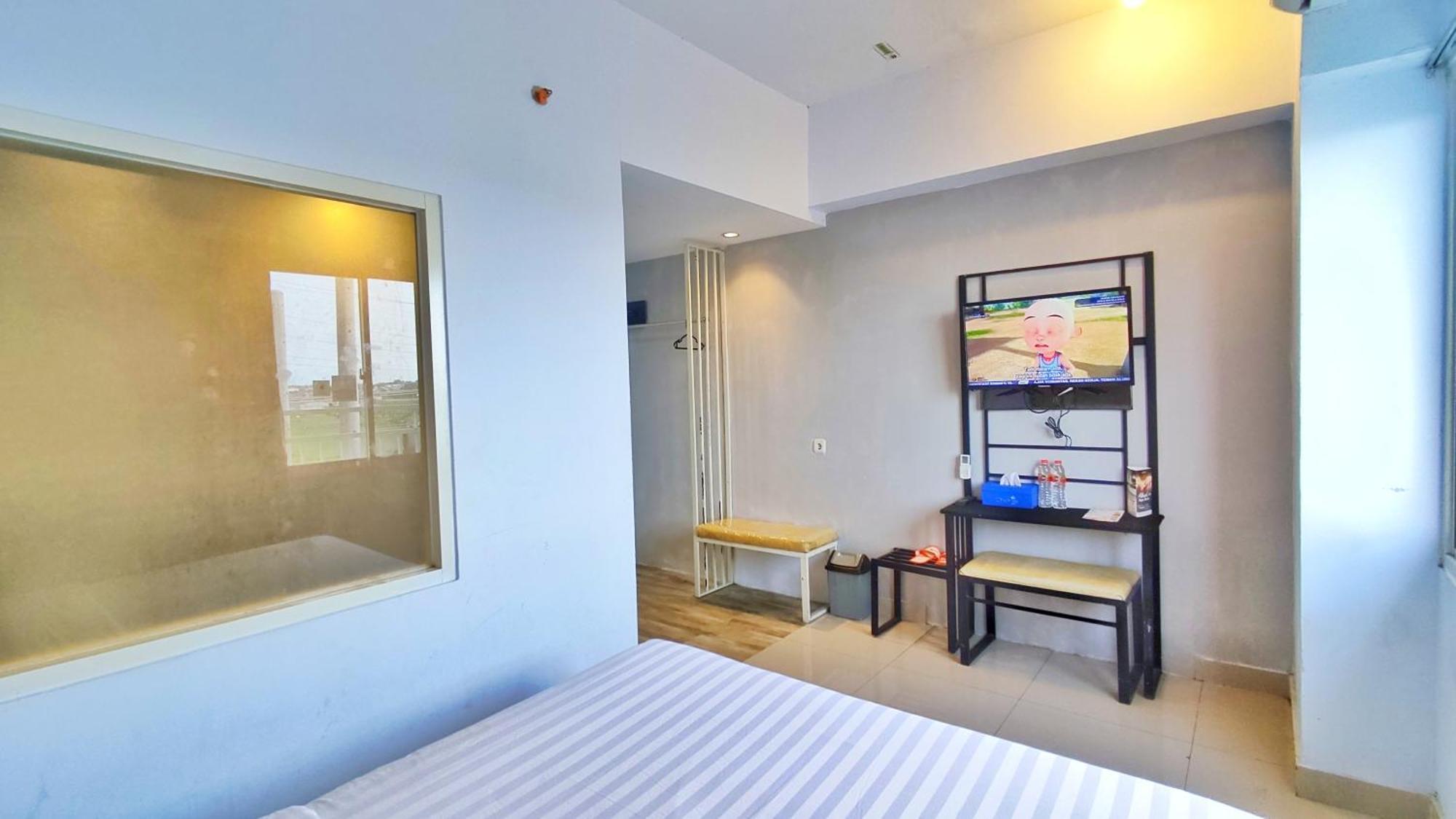 Votel Hotel Charis Tuban Tuban  外观 照片
