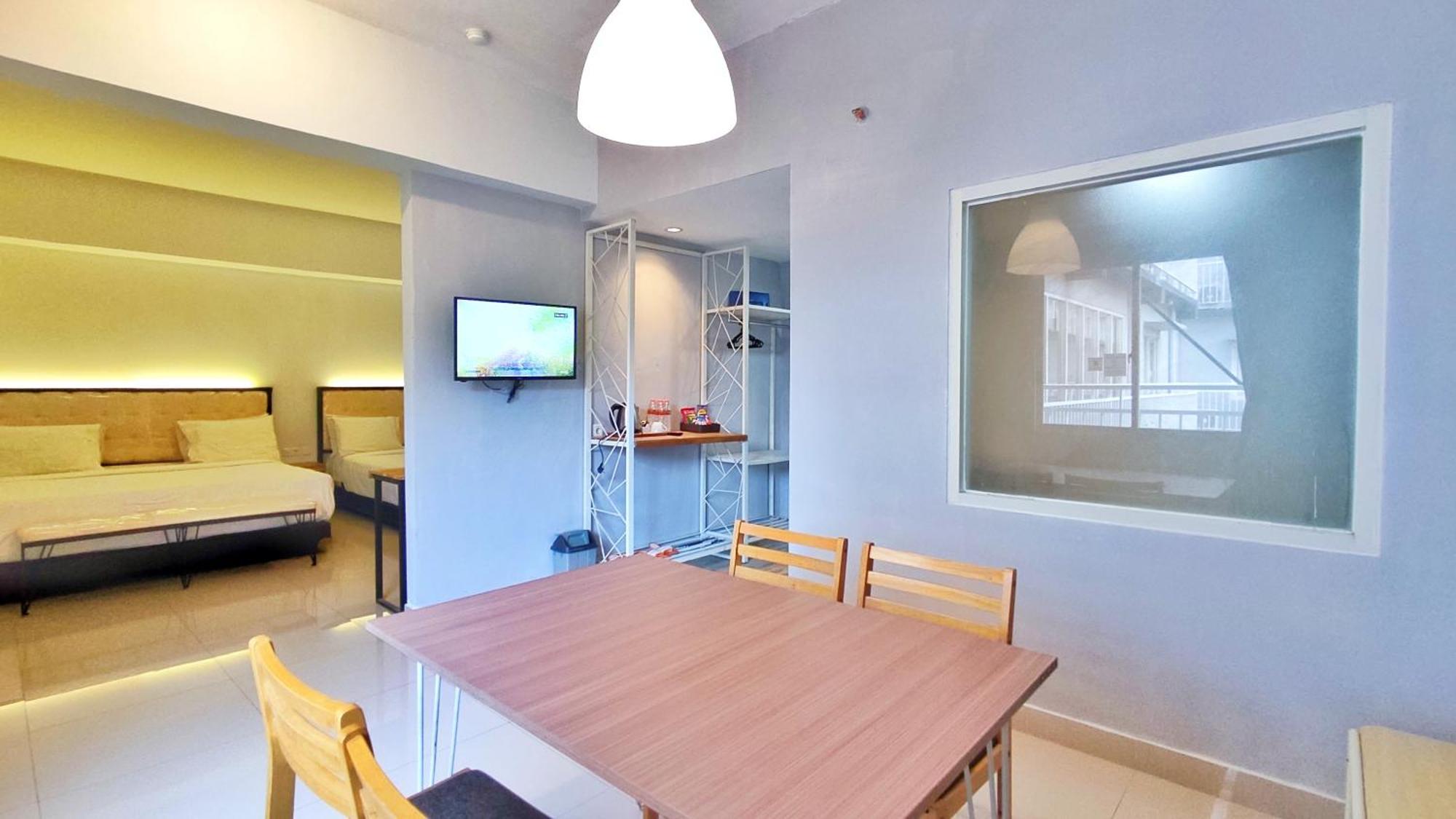 Votel Hotel Charis Tuban Tuban  外观 照片