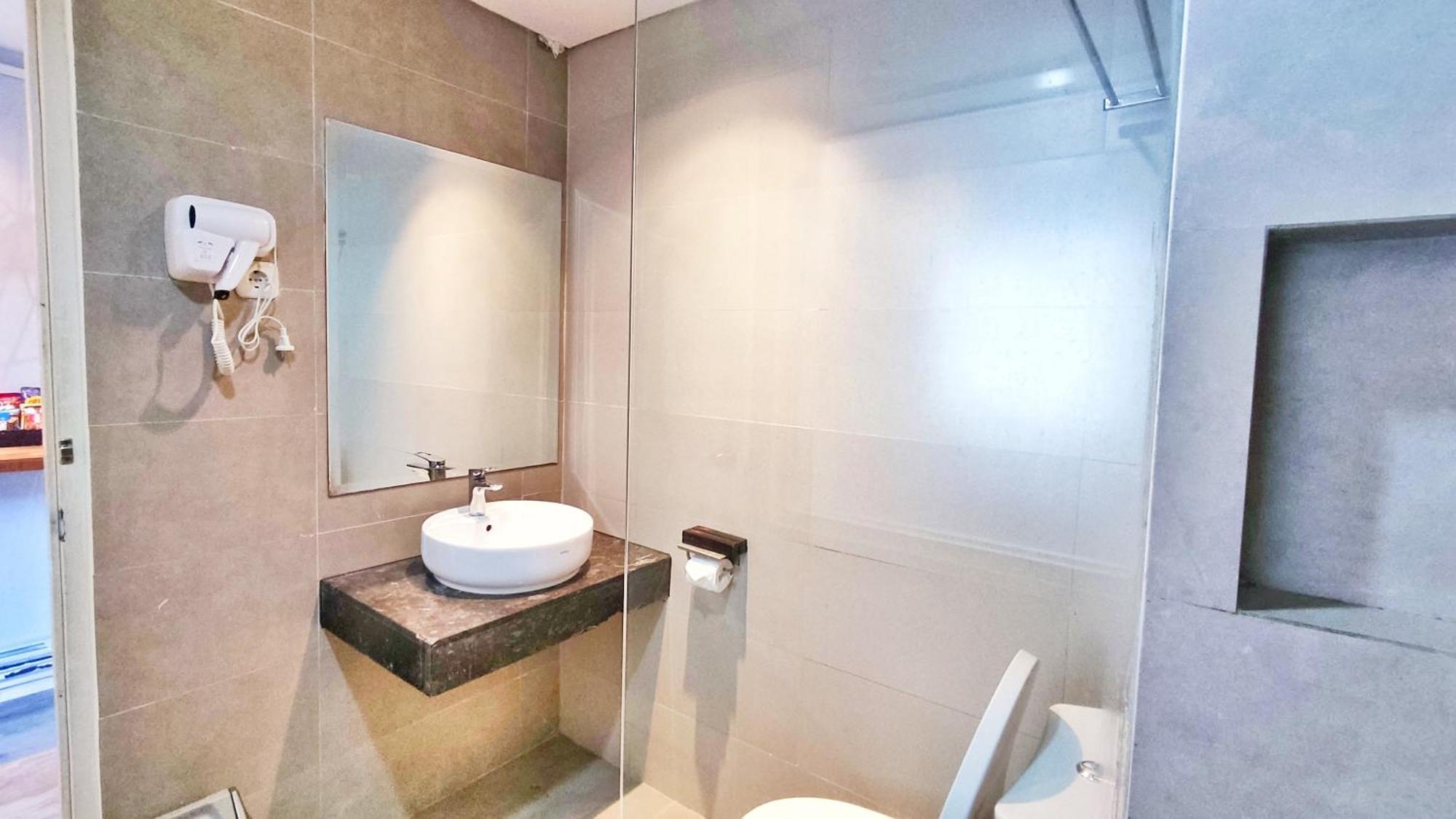 Votel Hotel Charis Tuban Tuban  外观 照片