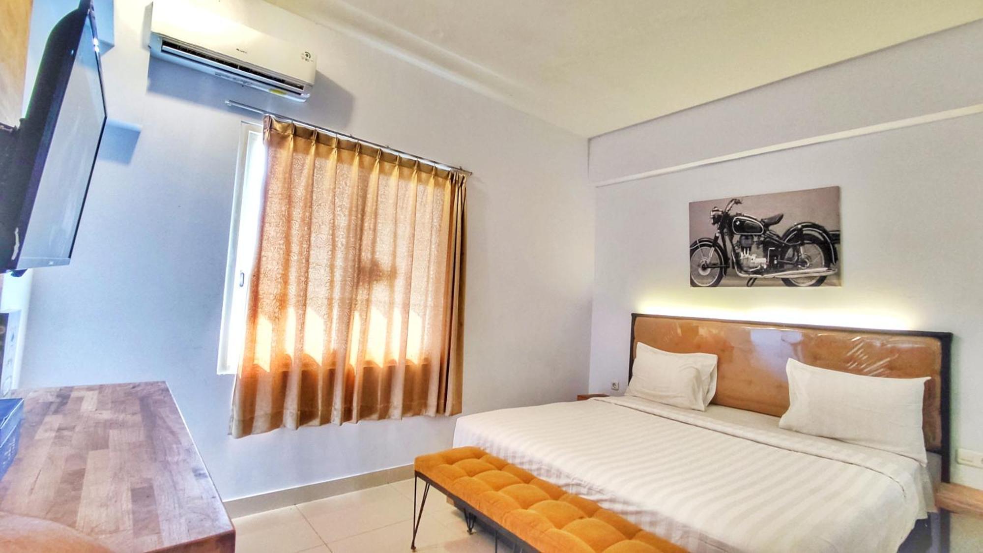 Votel Hotel Charis Tuban Tuban  外观 照片