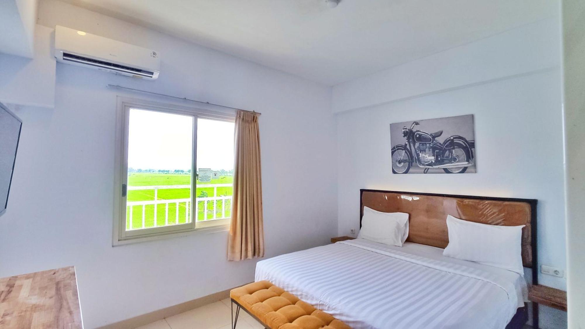 Votel Hotel Charis Tuban Tuban  外观 照片